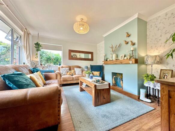 Living Room.JPG