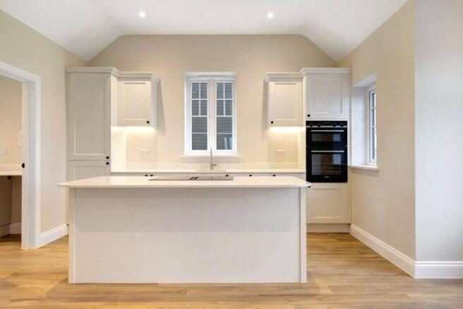 Plot 10, The Oakwood, Kingsfield, Dawes Lane, West Mersea, Colchester, Essex, CO5 photo 4