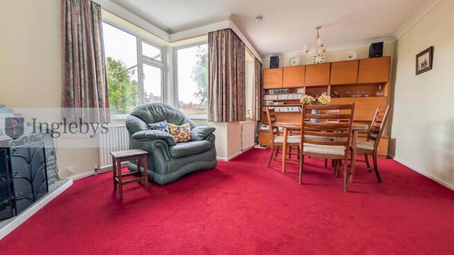 4 bed House for sale Image 10