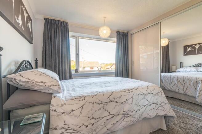4 bed Semi-Detached for sale Image 7