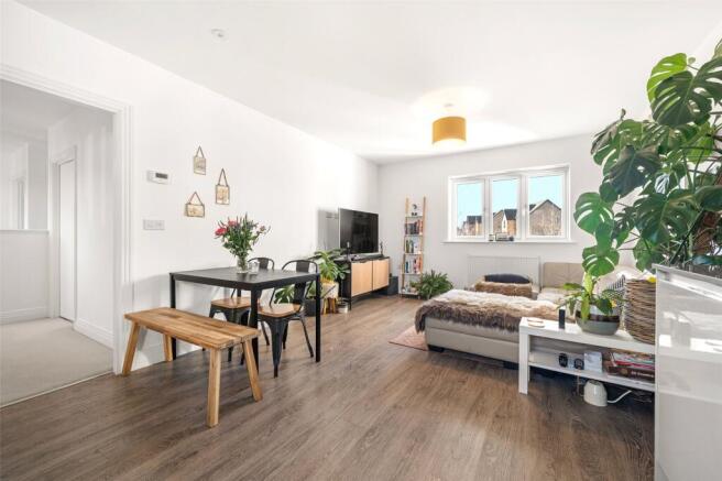 Collins Walk, Crowthorne, Berkshire, RG45 photo 4