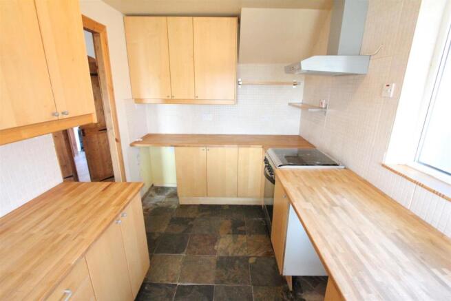 Fitted kitchen to rear
