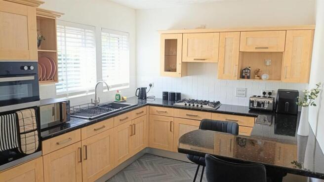 Sadlers.Grove.Kitchen.jpg
