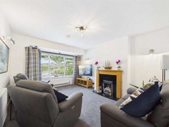 2 bed Semi-Detached Bungalow for sale Image 4