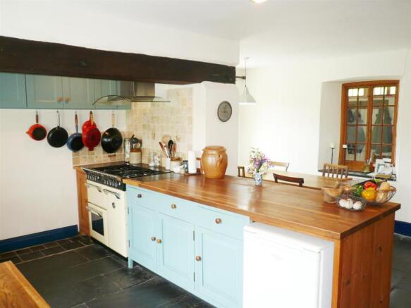 Kitchen/Dining Room