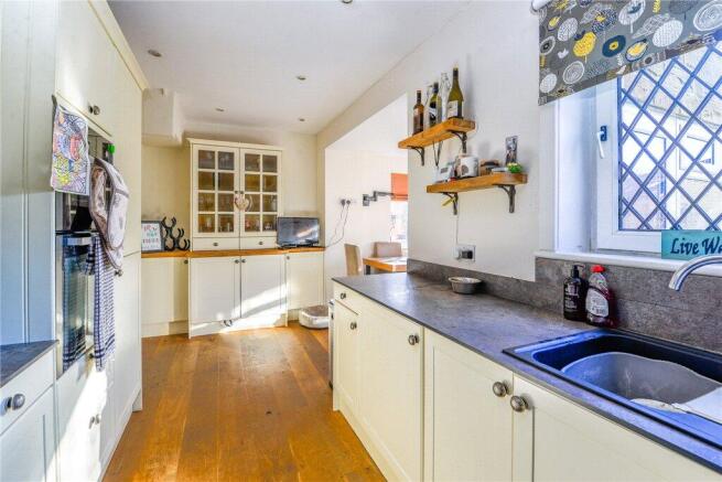 3 bed Terraced for sale Image 9