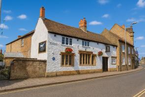 White Hart Inn, East Street, Crewkerne TA18 7LW
