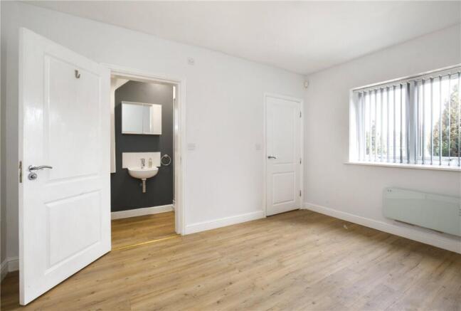 2 bed Semi-Detached to rent Image 5