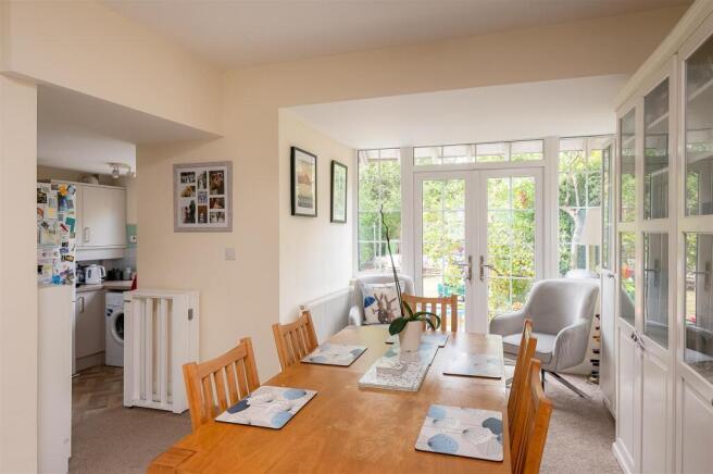 3 bed Semi-Detached for sale Image 9