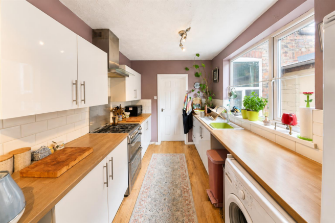 3 bed Terraced for sale Image 6