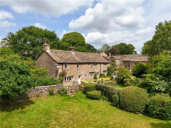 4 bed Detached for sale Image 12
