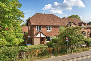 5, Church Cottages, Badshot Lea Road, Badshot Lea, Farnham GU9 9LD