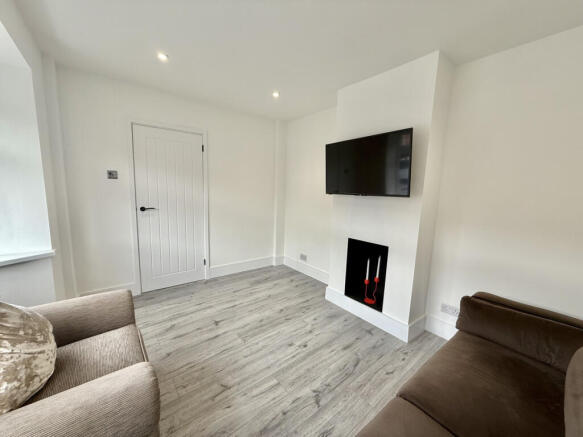 Harland Road, St. Neots, PE19 photo 4