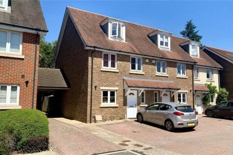 4 bed detached - Highfield Crescent, Hindhead, Surrey, GU26 image 17