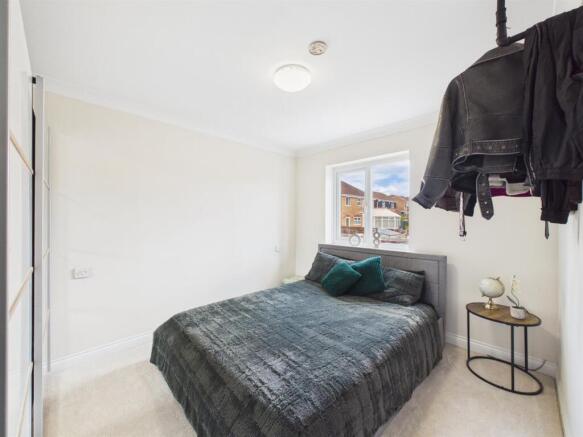 4 bed Detached for sale Image 8