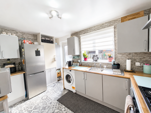 3 bed Terraced for sale Image 7