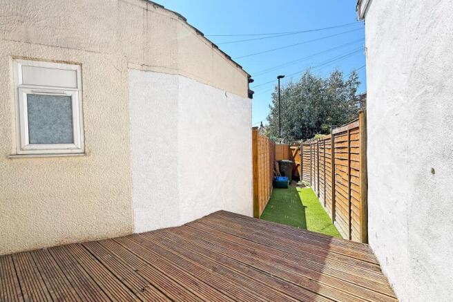 3 bed Terraced for sale Image 10