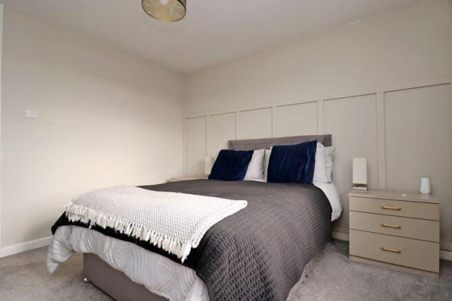 MAIN BEDROOM
