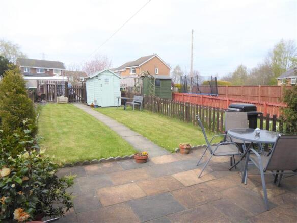 2 bed End of Terrace to rent Image 11