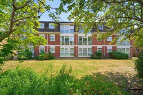 Courtfield Gdns, W13