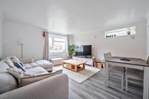 2, Tower Court, Havelock Road, Warsash, Southampton SO31 9JS