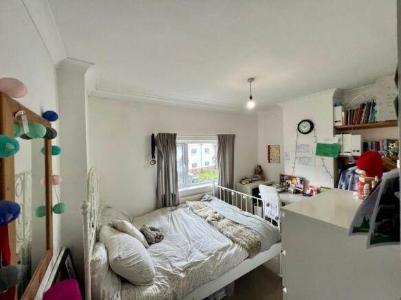 4 Kingsdown - Bedroom 2..jpg