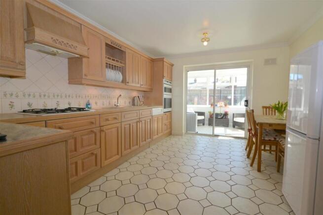 kitchen2.JPG