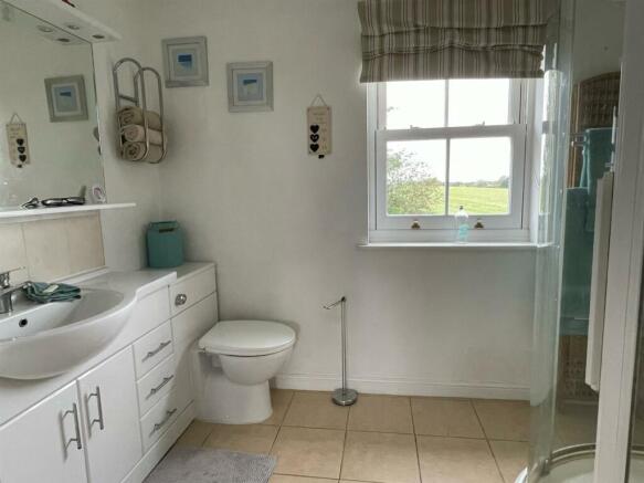 Shower Room.jpg