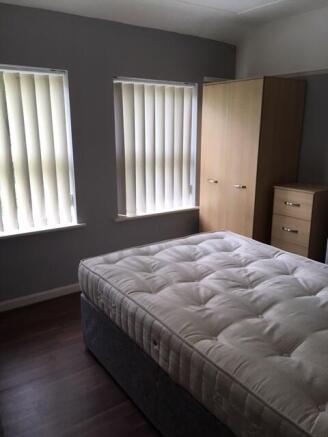 4 bed House Share to rent Image 6