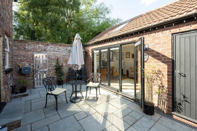 3 bed Detached for sale Image 8