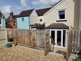 3, Back Road, Calne SN11 0BA