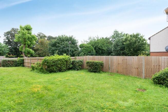 Knowles Close-2.jpg