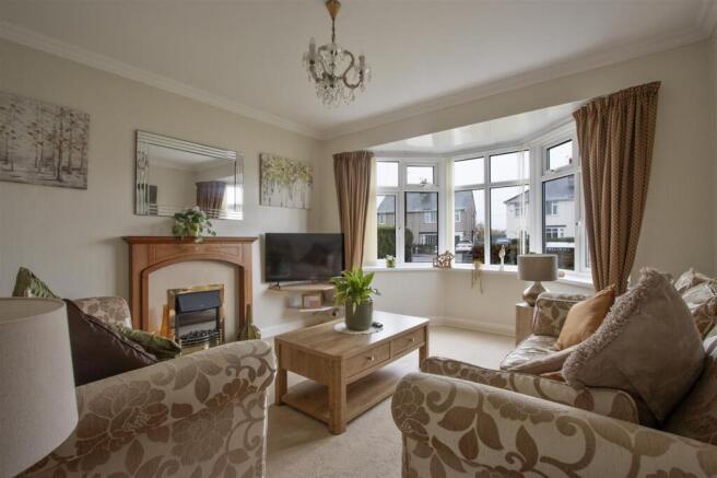 Lockoford Lane, Chesterfield, S41 photo 2