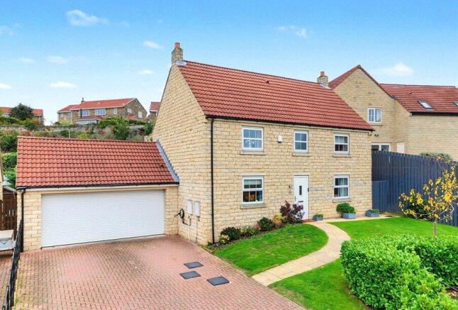 4-bed detached on Cross Farm Court, Fairburn, Knottingley, North Yorkshire, £585,000