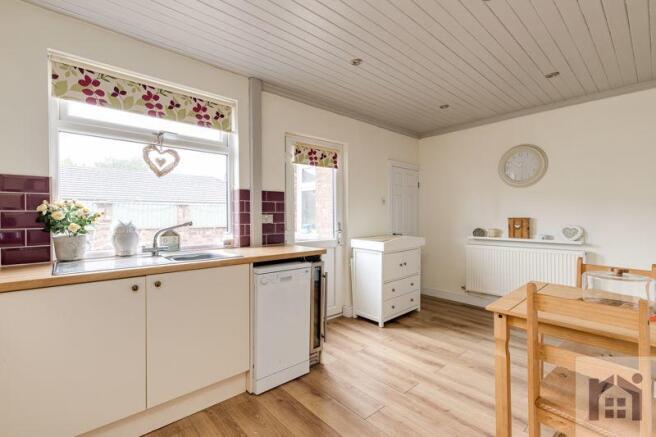 Dining kitchen