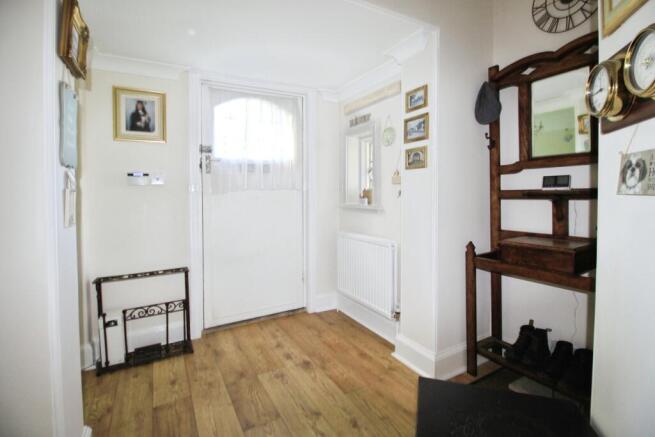 3 bed Semi-Detached for sale Image 4