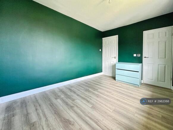 3 bed Semi-Detached to rent Image 7
