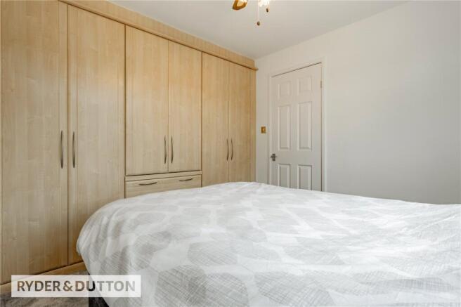 3 bed Semi-Detached for sale Image 11