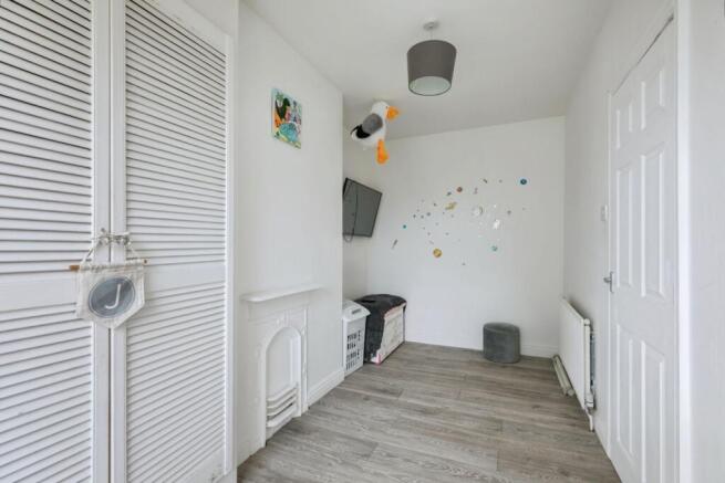 3 bed Terraced for sale Image 12