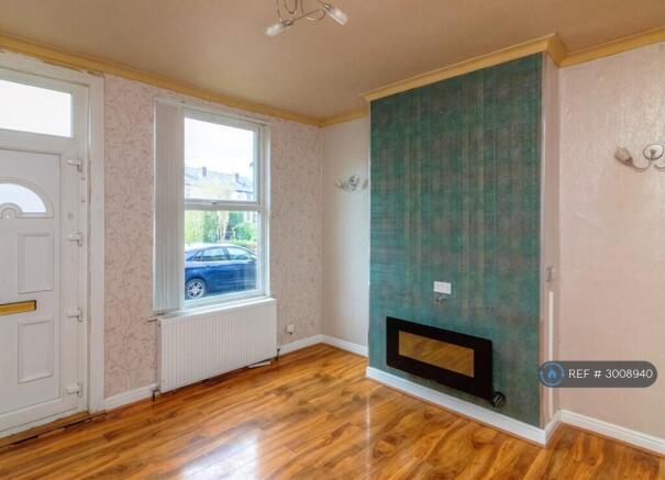 3 bed Terraced to rent Image 2