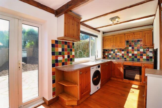 2 bed Semi-Detached to rent Image 4