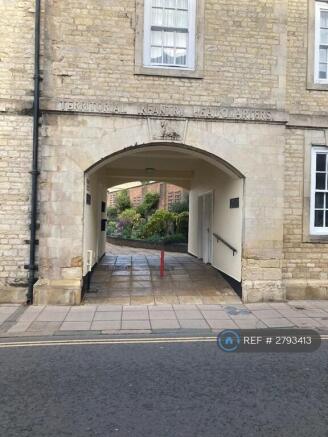 Entrance To St Peter¿s Court