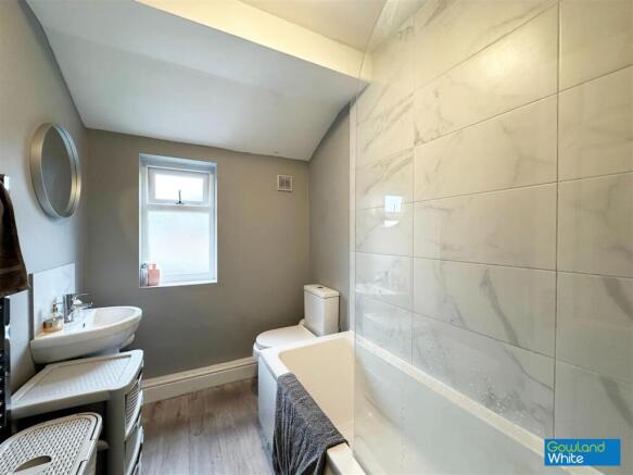 3 bed Terraced for sale Image 11