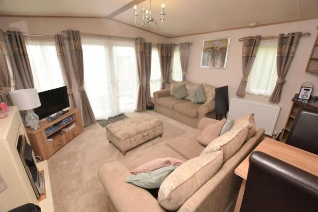 Sitting/Dining Room