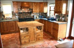 Fitted Kitchen