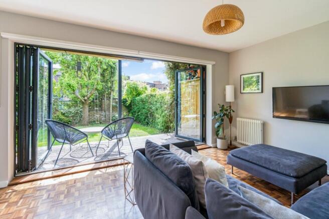 Reception/Bedroom