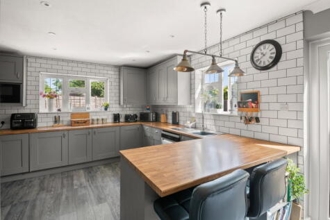 Sunbury Road, Feltham, TW13 4PH