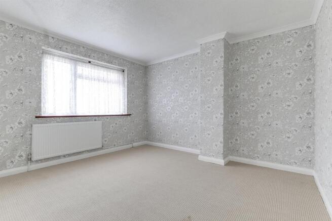 Bedrom 1.jpg