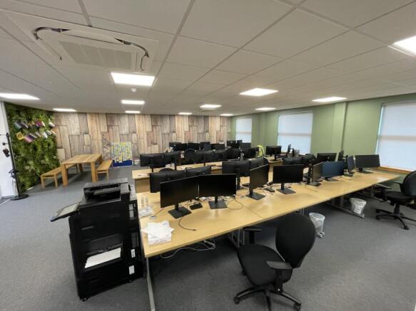 Unit 2  Winnersh Fields 3.JPG