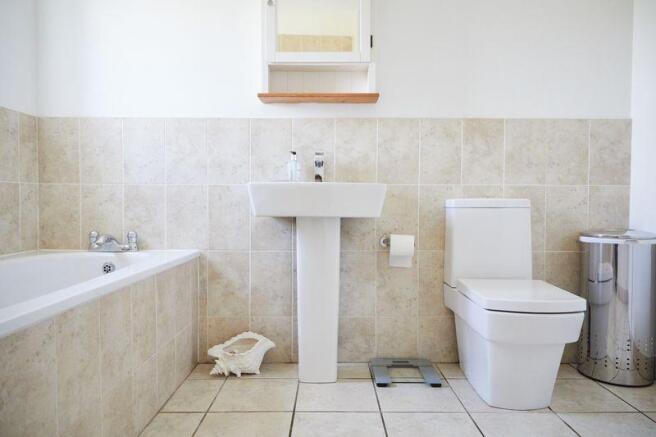 Bathroom 1.1